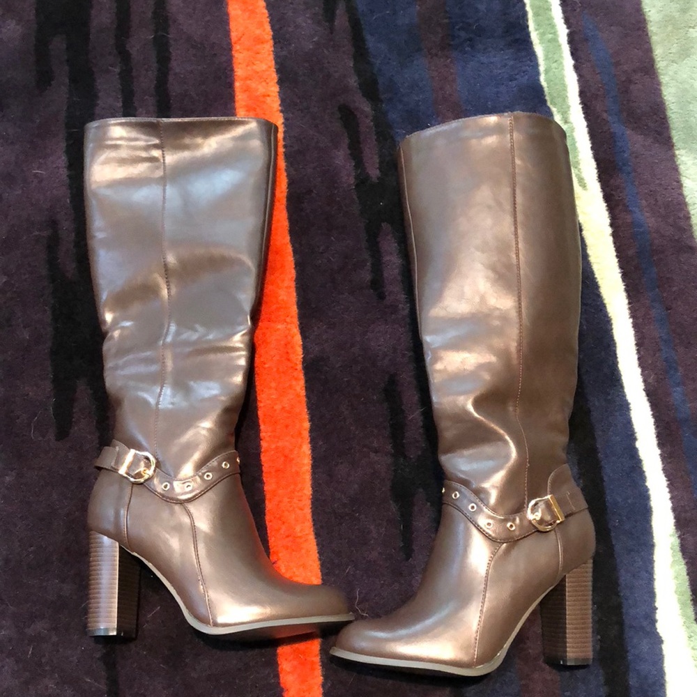 Knee high Boots